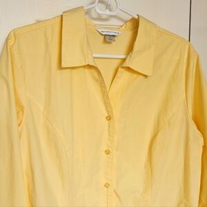 Christopher & Banks XL yellow buttom front